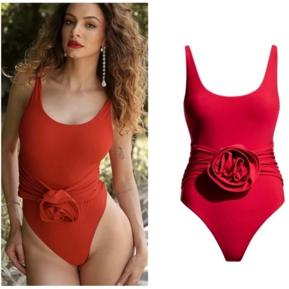 MAGDA BUTRYM H&M
SWIMSUIT WITH ROSE APPLIQUÉ - Picture 1 of 9